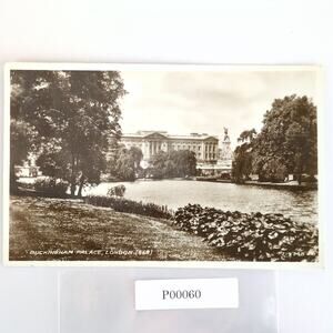Vintage 1937 Photograph Postcard Buckingham Palace London England Valentine's